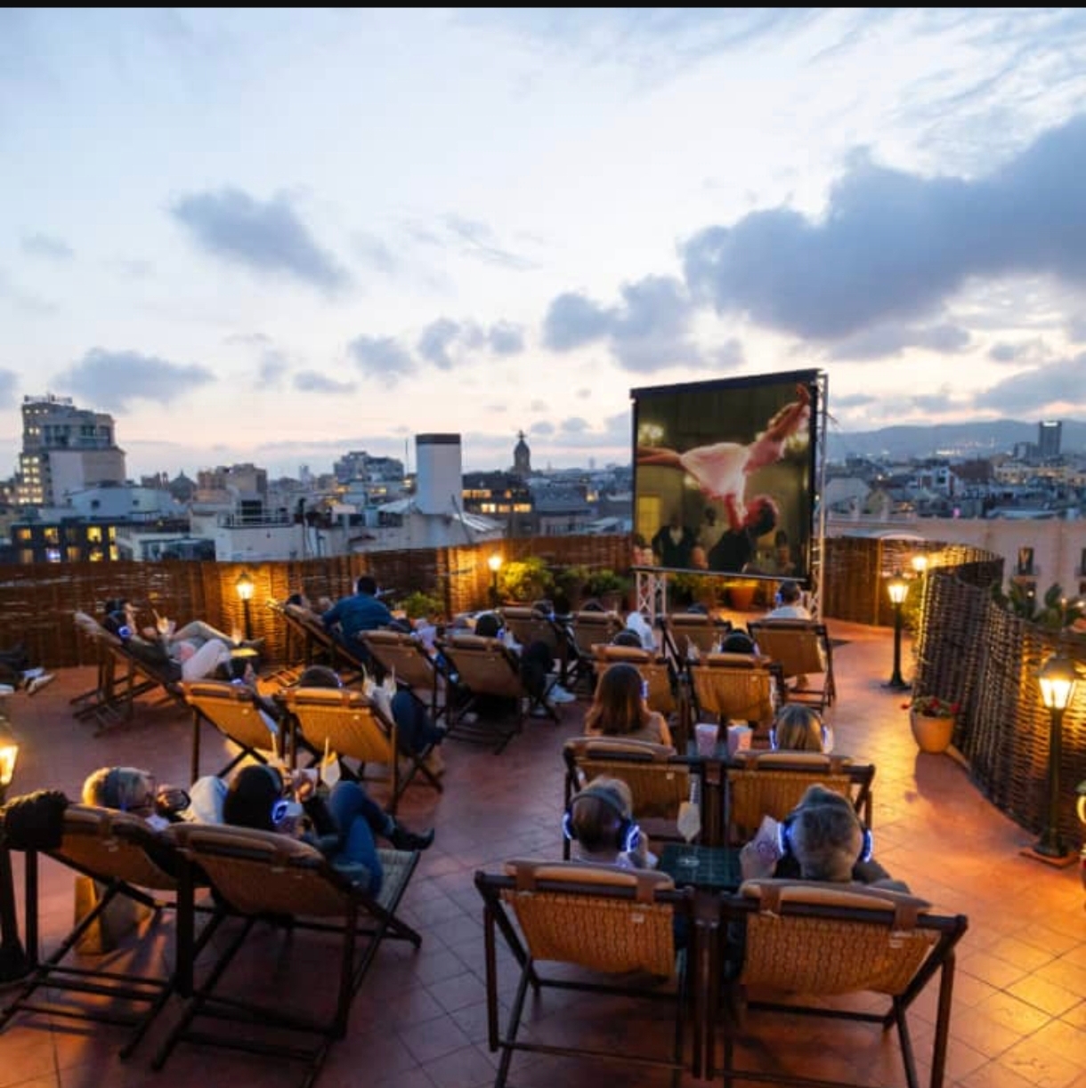 Cinema Rooftop Hotel Palace BCN - Imagen 3