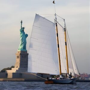 Nueva York Día Navega hasta la Estatua de la Libertad en America 2.0