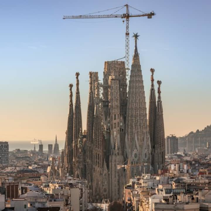 Sagrada Familia: Entrada de acceso rápido + Acceso a la Torre de la Pasión