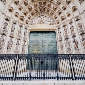 Ruta nocturna guiada por la Sevilla encantada (tour en Español)