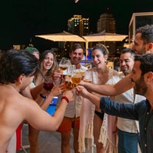 Night Pass con Cena & Cóctel en AKEAH Rooftop Madrid