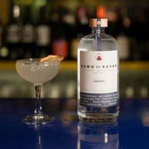 MEZCAL LAB CON BOMBONES ARTESANOS