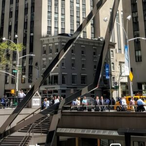 Retenidos: Un recorrido a pie por la arquitectura de NYC