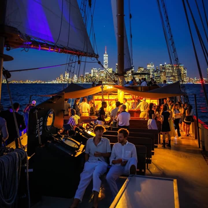 Sunset Wine & Jazz City Sail en Clipper City