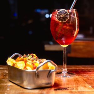 ¡Bravas y Spritz!