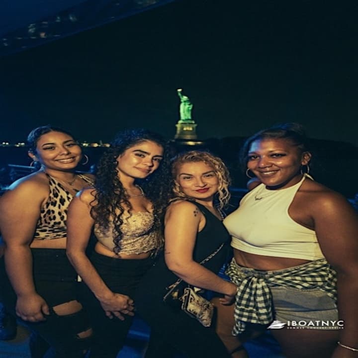 The Lovers & Friends Boat Party - R&B, Afrobeats, Reggae NYC Yacht - Imagen 5