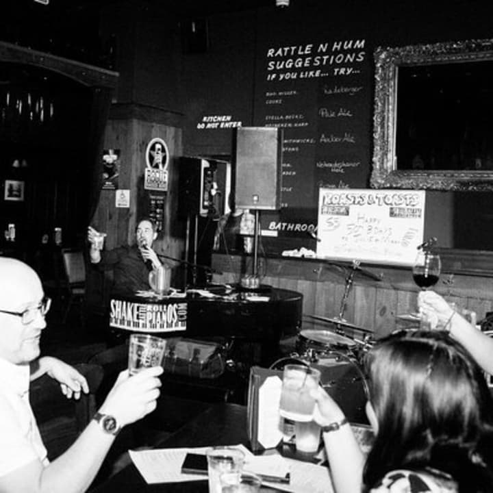 Sáltate la cola: Entrada para el espectáculo Shake, Rattle and Roll Dueling Pianos - Imagen 10