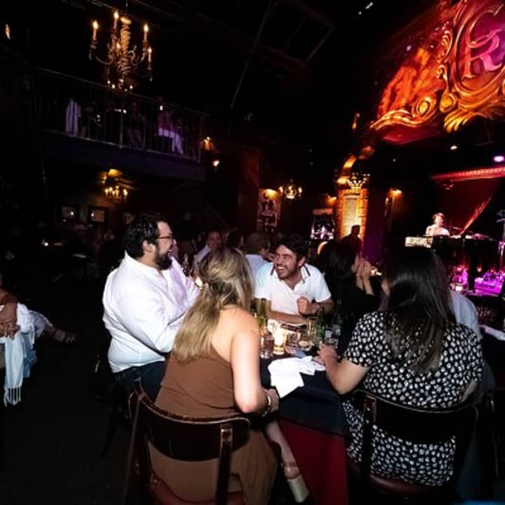 Sáltate la cola: Entrada para el espectáculo Shake, Rattle and Roll Dueling Pianos - Imagen 4