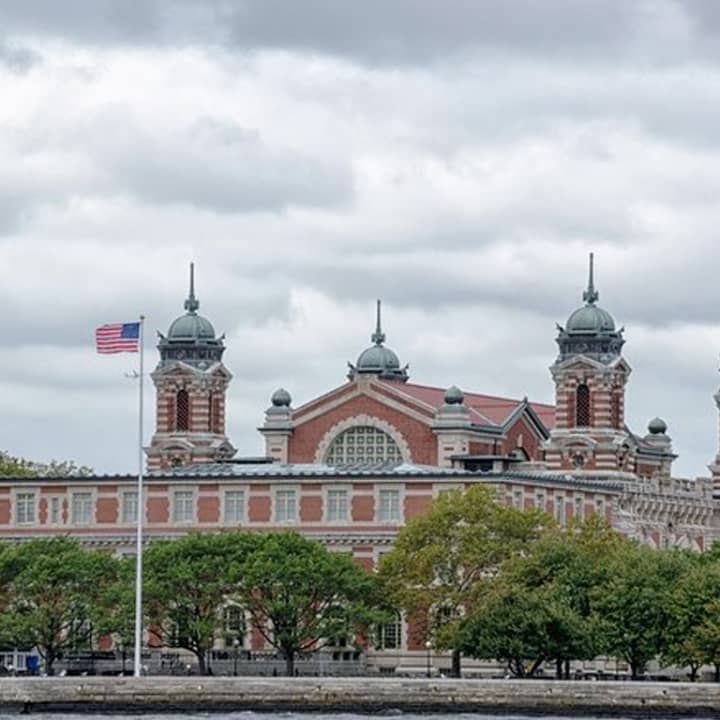 Crucero alrededor de la Estatua de la Libertad & Skyline de Manhattan - Imagen 2