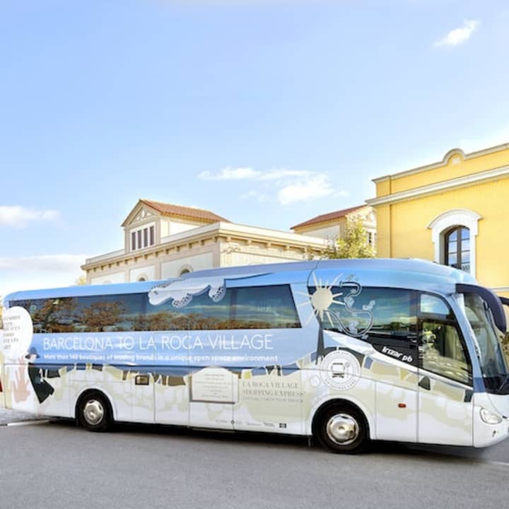 La Roca Village Shopping Express: Viaje de ida y vuelta desde Barcelona - Imagen 2