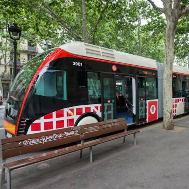 Hola Barcelona: Tarjeta de transporte público - Imagen 10