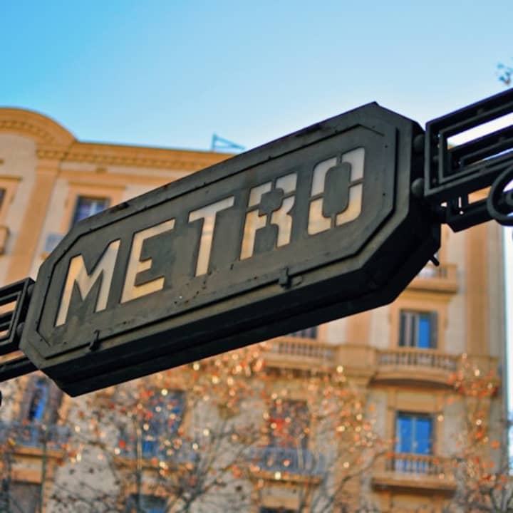 Hola Barcelona: Tarjeta de transporte público - Imagen 28