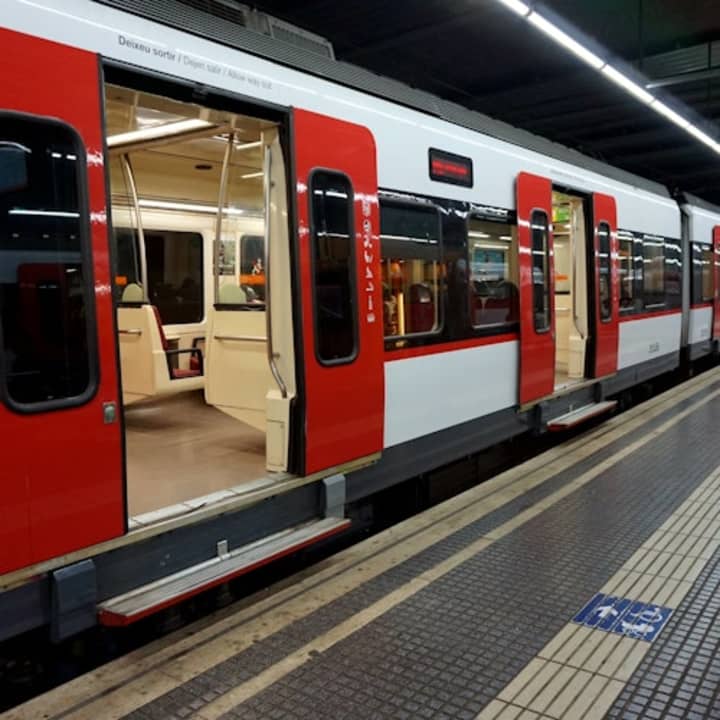 Hola Barcelona: Tarjeta de transporte público - Imagen 27