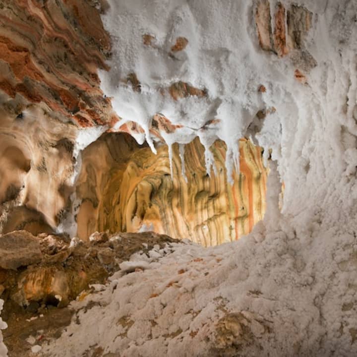 Visita guiada a la Montaña de Sal de Cardona - Imagen 4