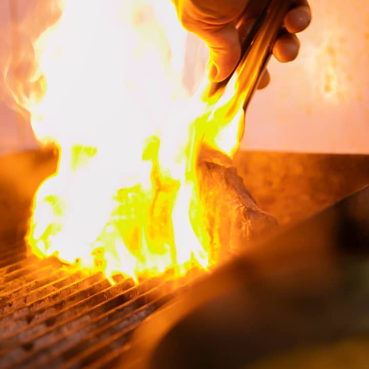 Experiencia Gastronómica Tablafina –Menú de Carne a la Parrilla + Cóctel de Autor en el roof top ELEVEN - Imagen 5