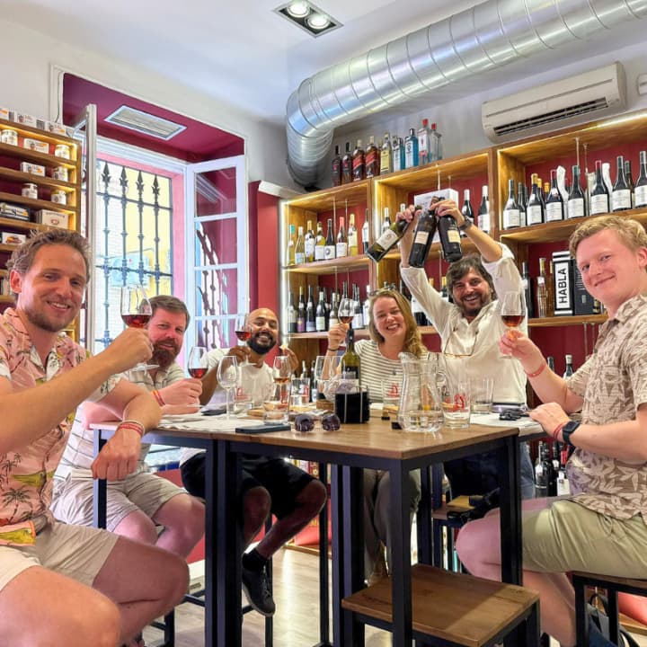 Cata maridaje en Sevilla: 4 vinos + 4 tapas - Imagen 2