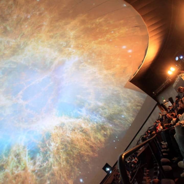Hemisfèric: un hipnotizante espectáculo de luz y cine sin colas - Imagen 3