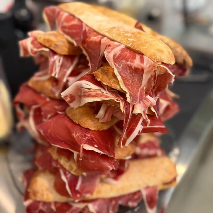CELEBRA TU EVENTO - JAMÓN DE BELLOTA Y CERVEZAS - Imagen 3