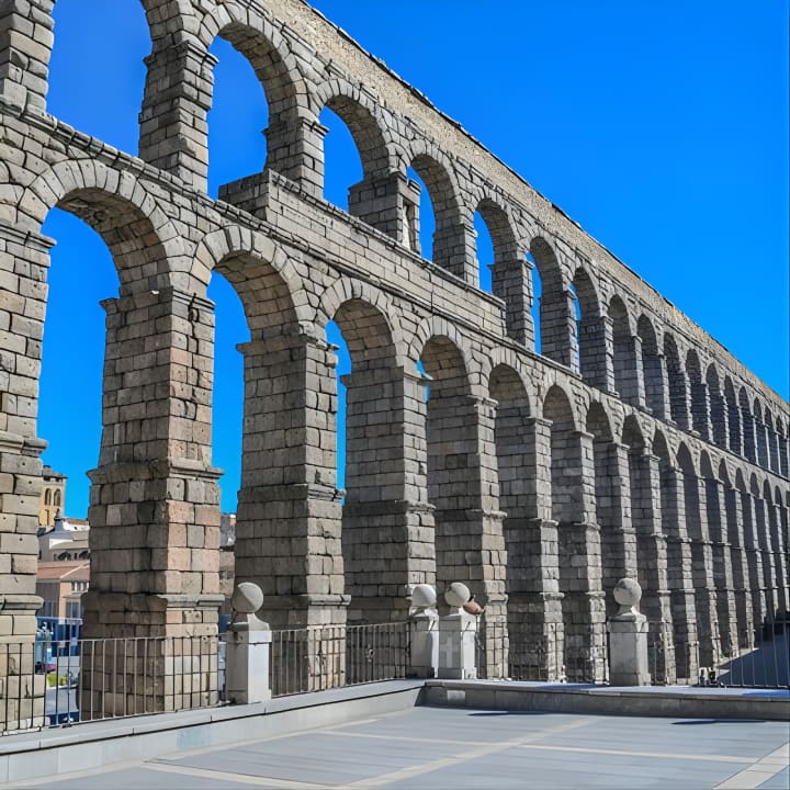 Ávila con Murallas & Segovia con Alcázar de Madrid - Imagen 9
