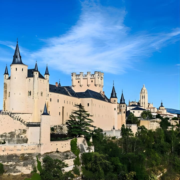 Ávila con Murallas & Segovia con Alcázar de Madrid - Imagen 14