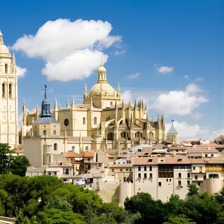 Ávila con Murallas & Segovia con Alcázar de Madrid - Imagen 2