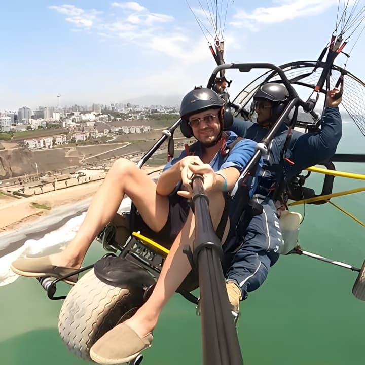Vuelos en parapente sobre la Costa Verde de Lima - Imagen 3