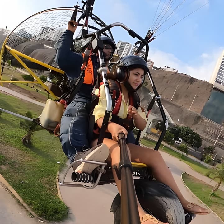 Vuelos en parapente sobre la Costa Verde de Lima - Imagen 7