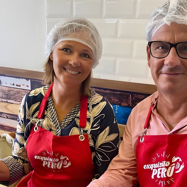 Tour del Mercado de Lima y Clase de Cocina de Ceviche con Pisco Sour - Imagen 6