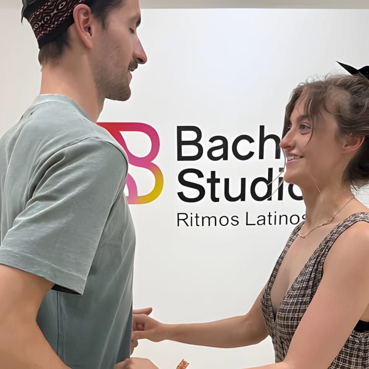 Clases Privadas de Salsa y Bachata en Lima para Principiantes - Imagen 4