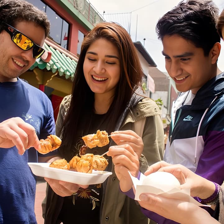 Sabores y Tradición: Tour Ciudadano Walk with Food Tasting - Imagen 3