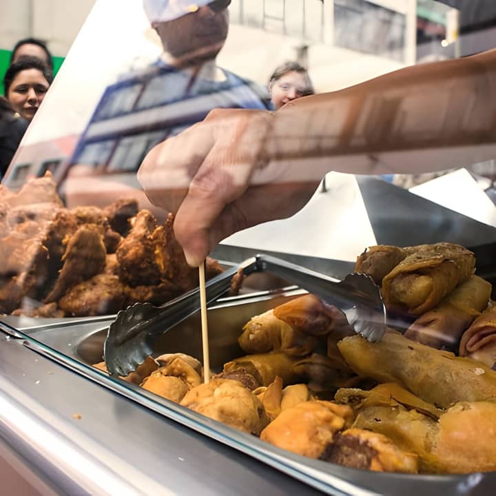 Sabores y Tradición: Tour Ciudadano Walk with Food Tasting - Imagen 5
