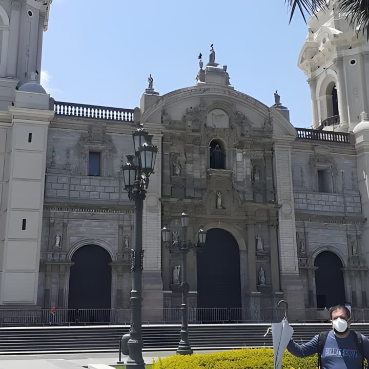Visitando la Plaza de Armas de Lima - Imagen 6