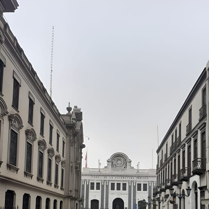 Visitando la Plaza de Armas de Lima - Imagen 3