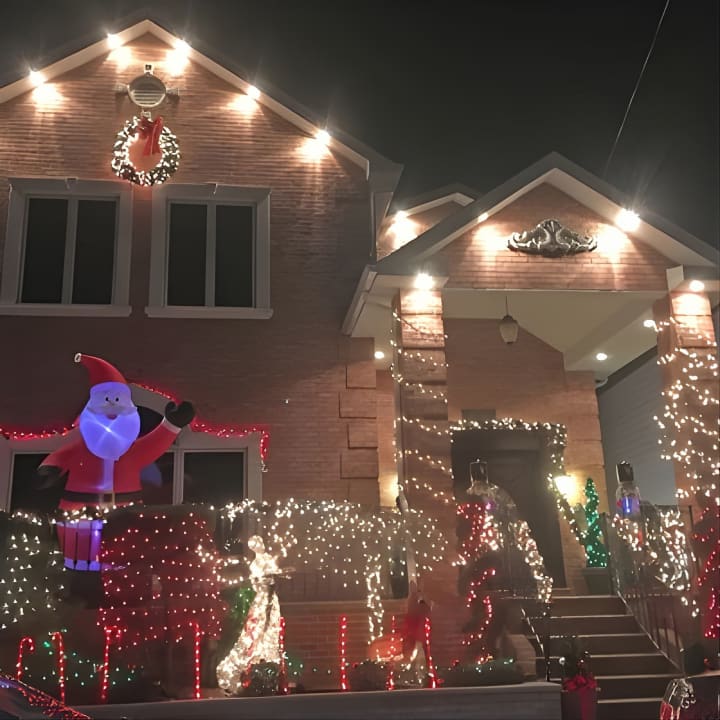 Recorrido a pie por las luces de Navidad de Brooklyn en Dyker Heights - Imagen 12