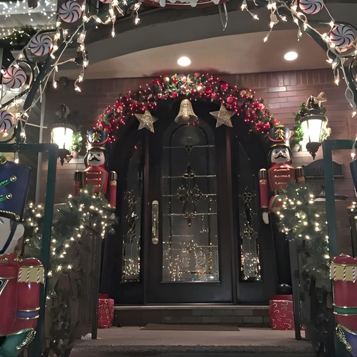 Recorrido a pie por las luces de Navidad de Brooklyn en Dyker Heights - Imagen 6